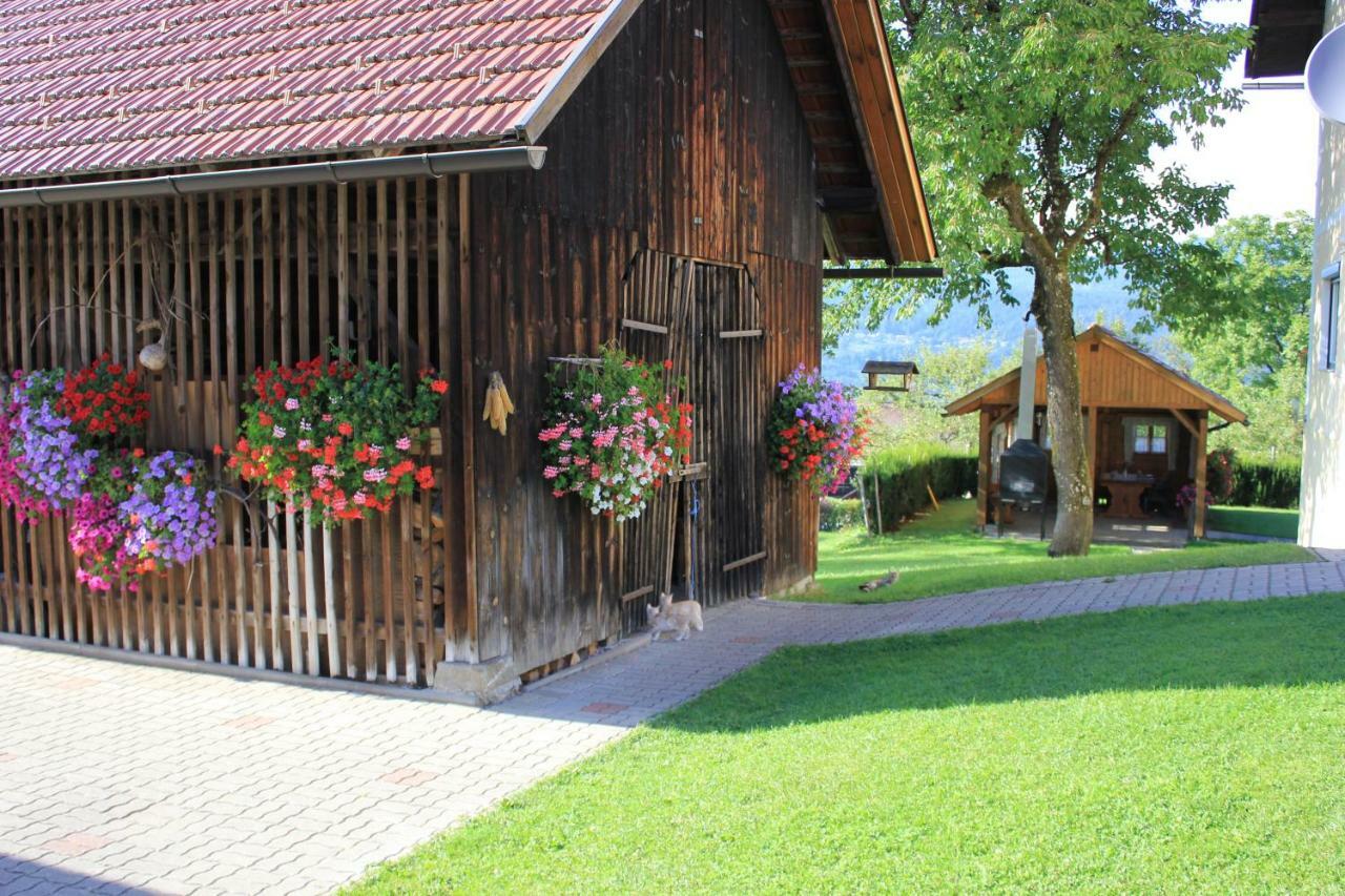 Kusternighof Hotel Velden am Woerthersee Exterior photo